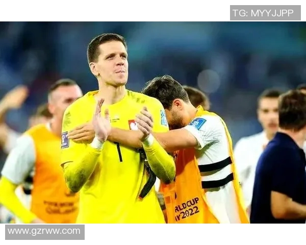 足球明星齐聚一堂的精彩合照展现了他们的友谊与荣耀